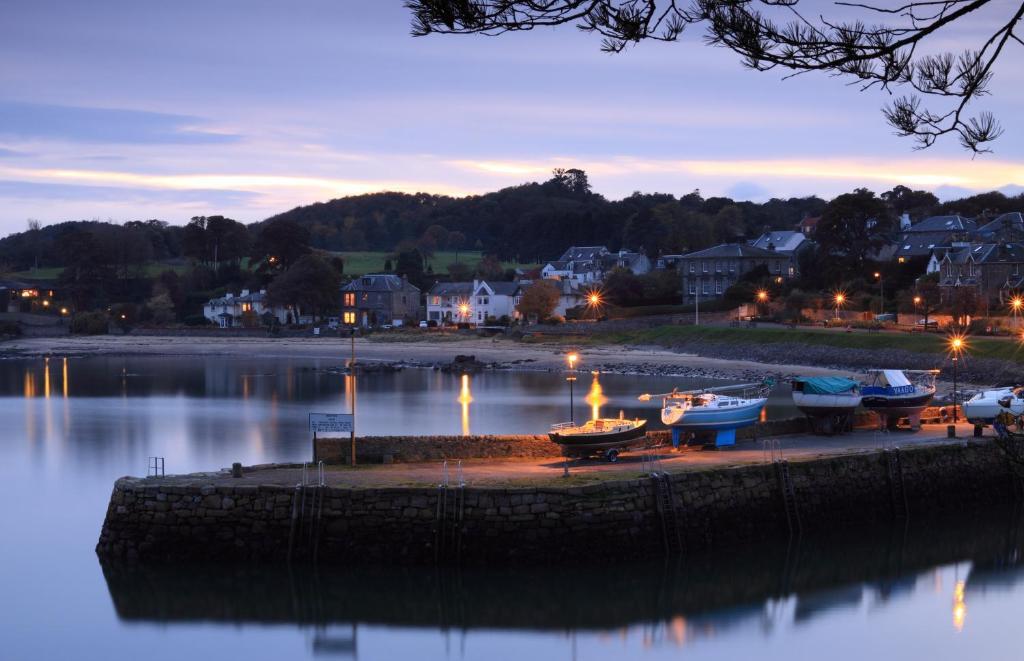 Aberdour Hotel, Stables Rooms & Beer Garden Extérieur photo