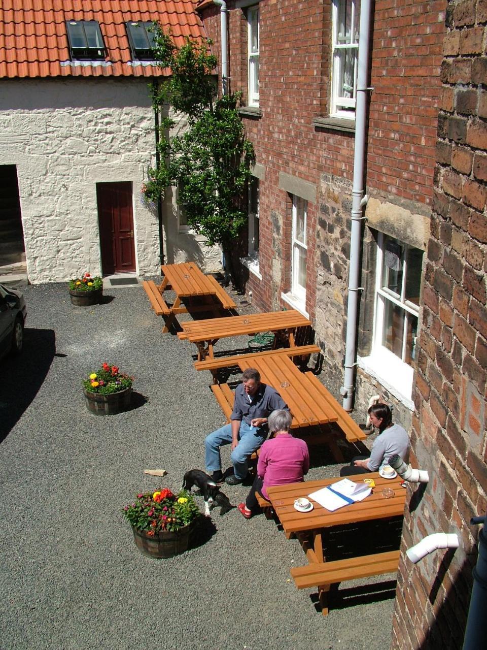 Aberdour Hotel, Stables Rooms & Beer Garden Extérieur photo